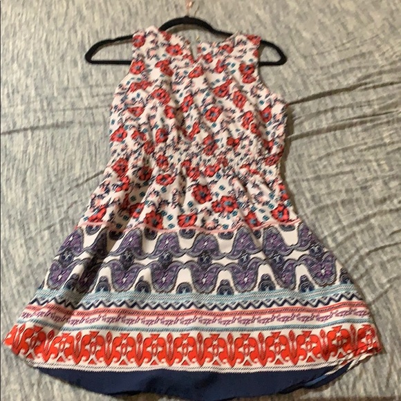 Dress - Picture 2 of 4